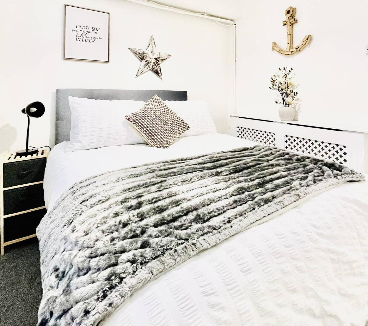 Hamilton House Apartment Портсмът Екстериор снимка