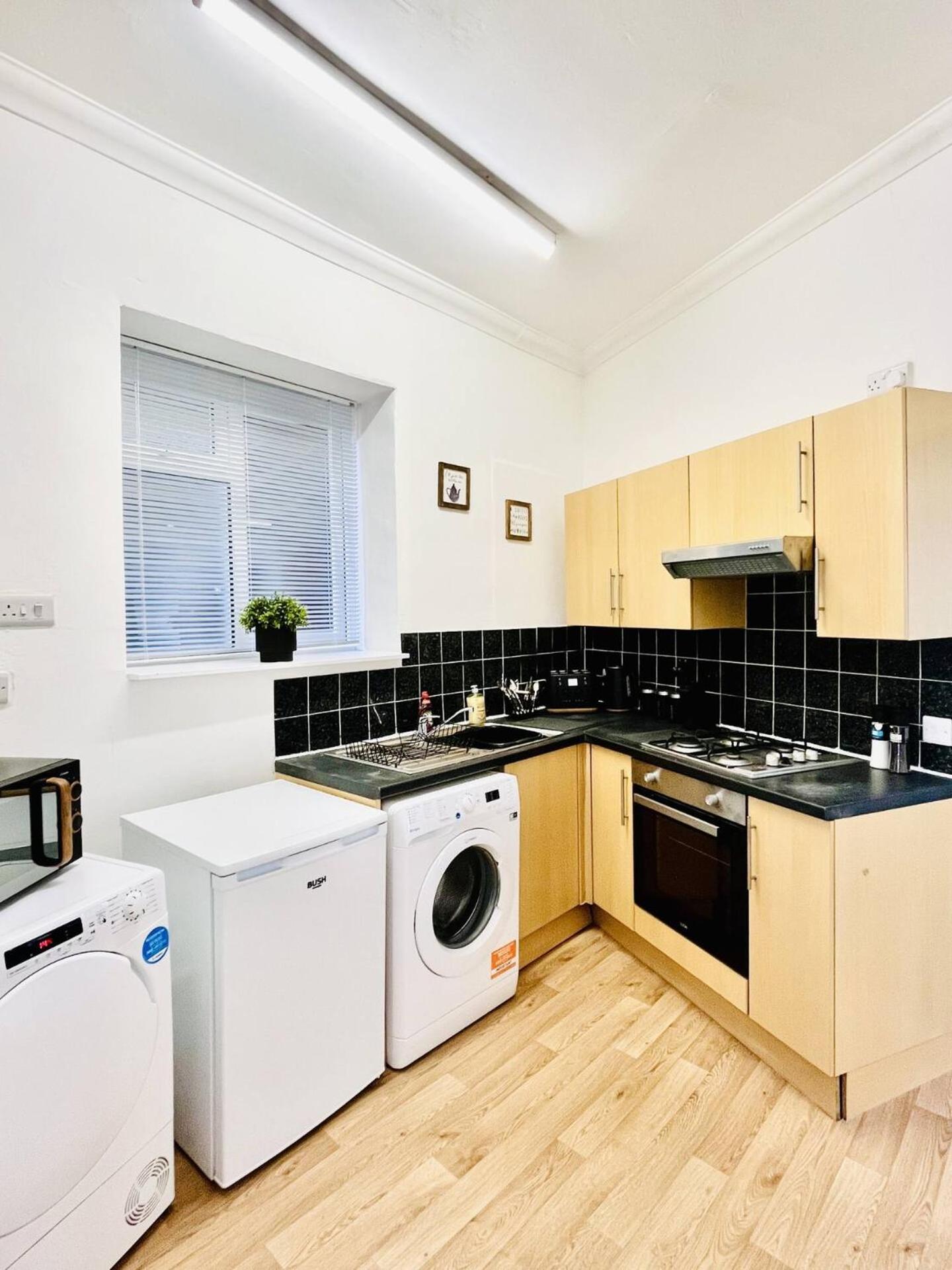 Hamilton House Apartment Портсмът Екстериор снимка