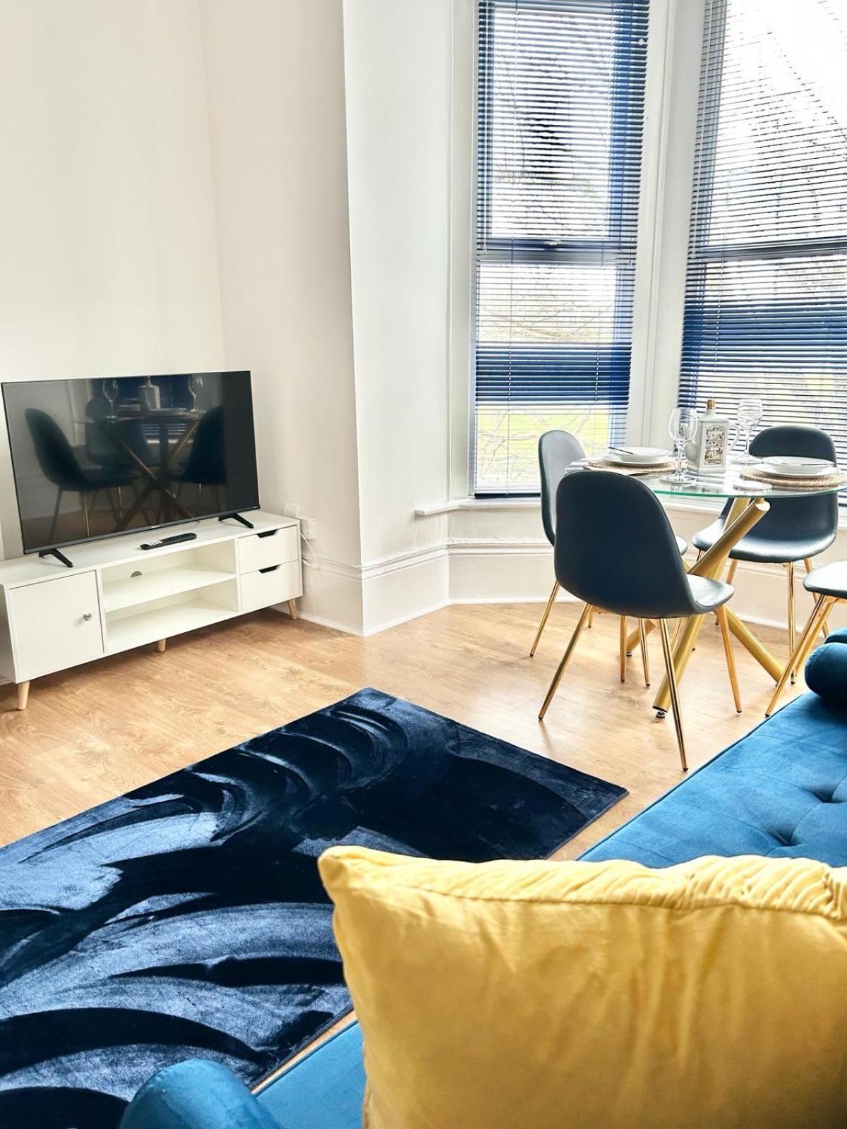Hamilton House Apartment Портсмът Екстериор снимка